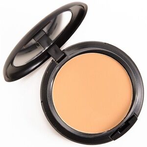 MAC NC42 Studio Fix Powder Foundation
